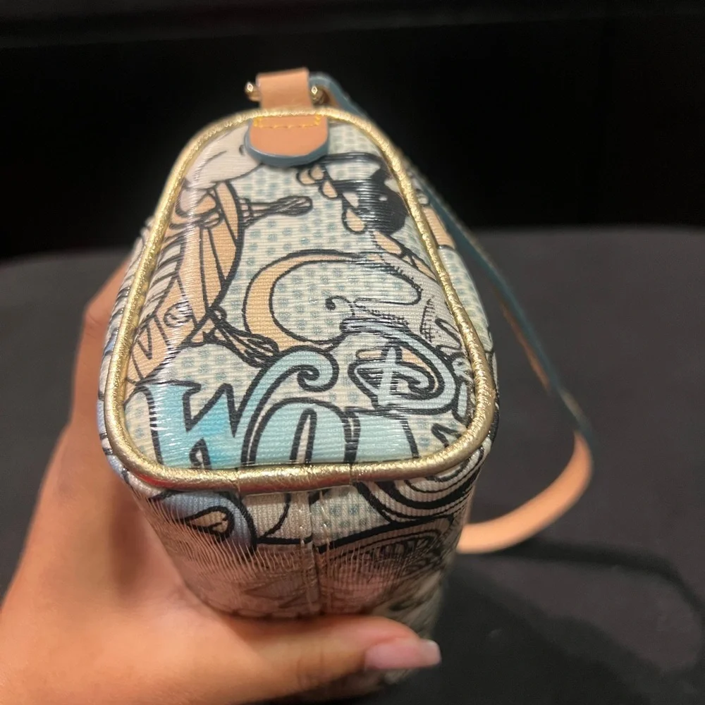 Dooney & Bourke x Disney Cruise Collab - Picture 4 of 8